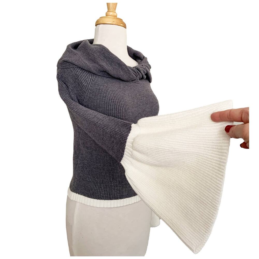Do+Be Cowl Neck Sweater Long Bell Sleeve Gray Knitted Pullover Casual Size S